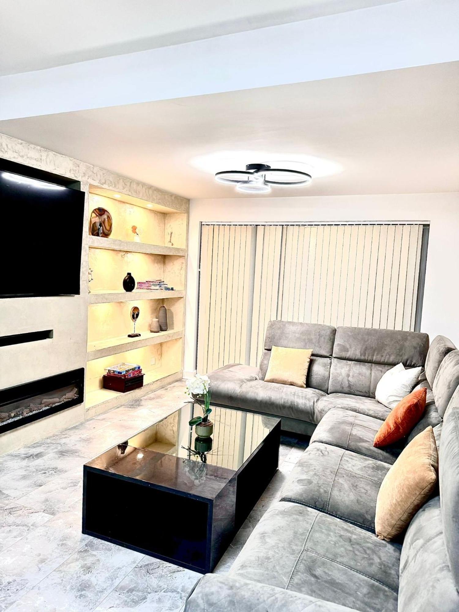 Deluxe Spacious King Size Room Hornchurch Exterior foto